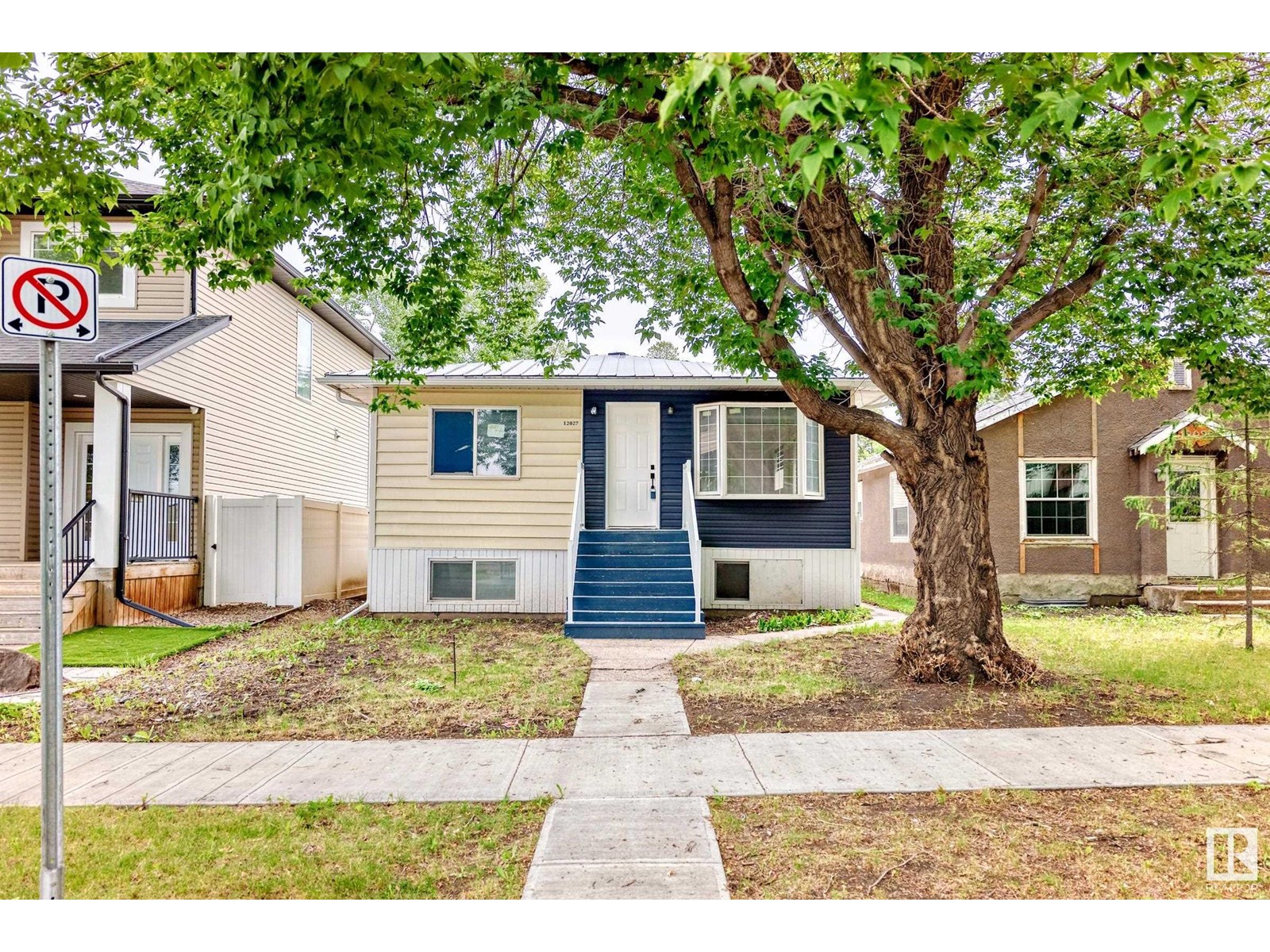 Property at 12027 69 ST NW image 1
