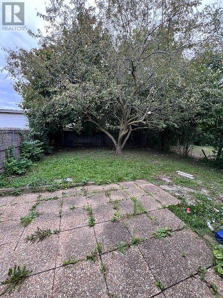 93 Greenbriar Road, Brampton, Ontario  L6S 2A4 - Photo 15 - W12277156