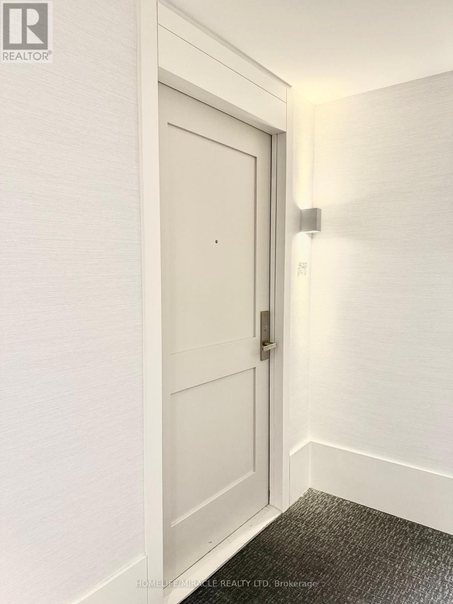 543 - 26 Gibbs Road, Toronto, Ontario  M9B 0E3 - Photo 10 - W12277202