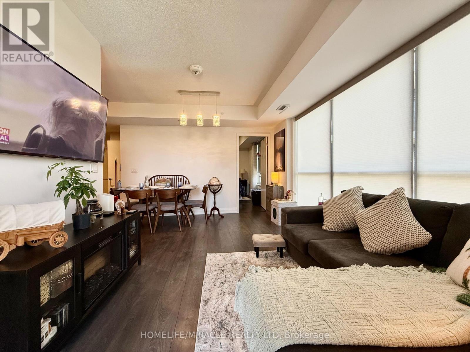 543 - 26 Gibbs Road, Toronto, Ontario  M9B 0E3 - Photo 35 - W12277202