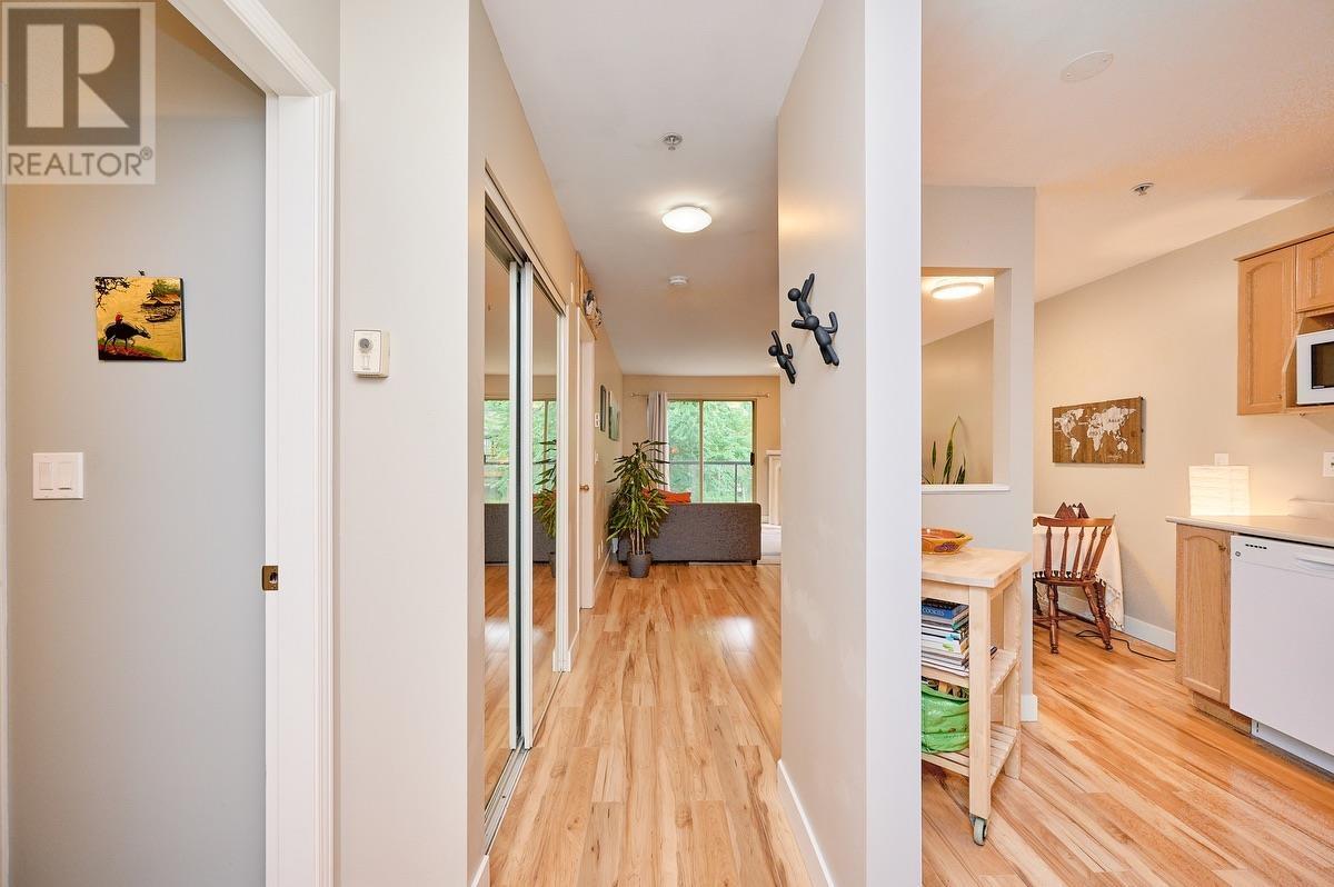 409 2615 Jane Street, Port Coquitlam, British Columbia  V3C 3K3 - Photo 2 - R3025671