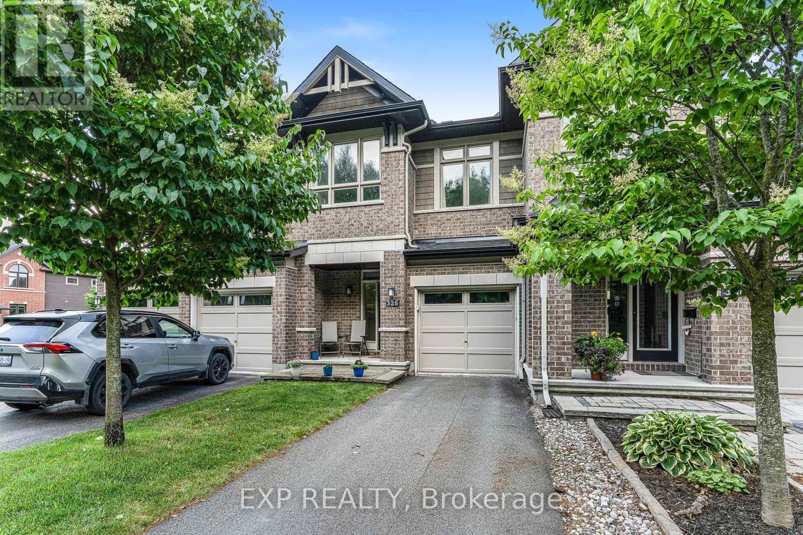 Property at 326 TRAILSEDGE WAY image 2
