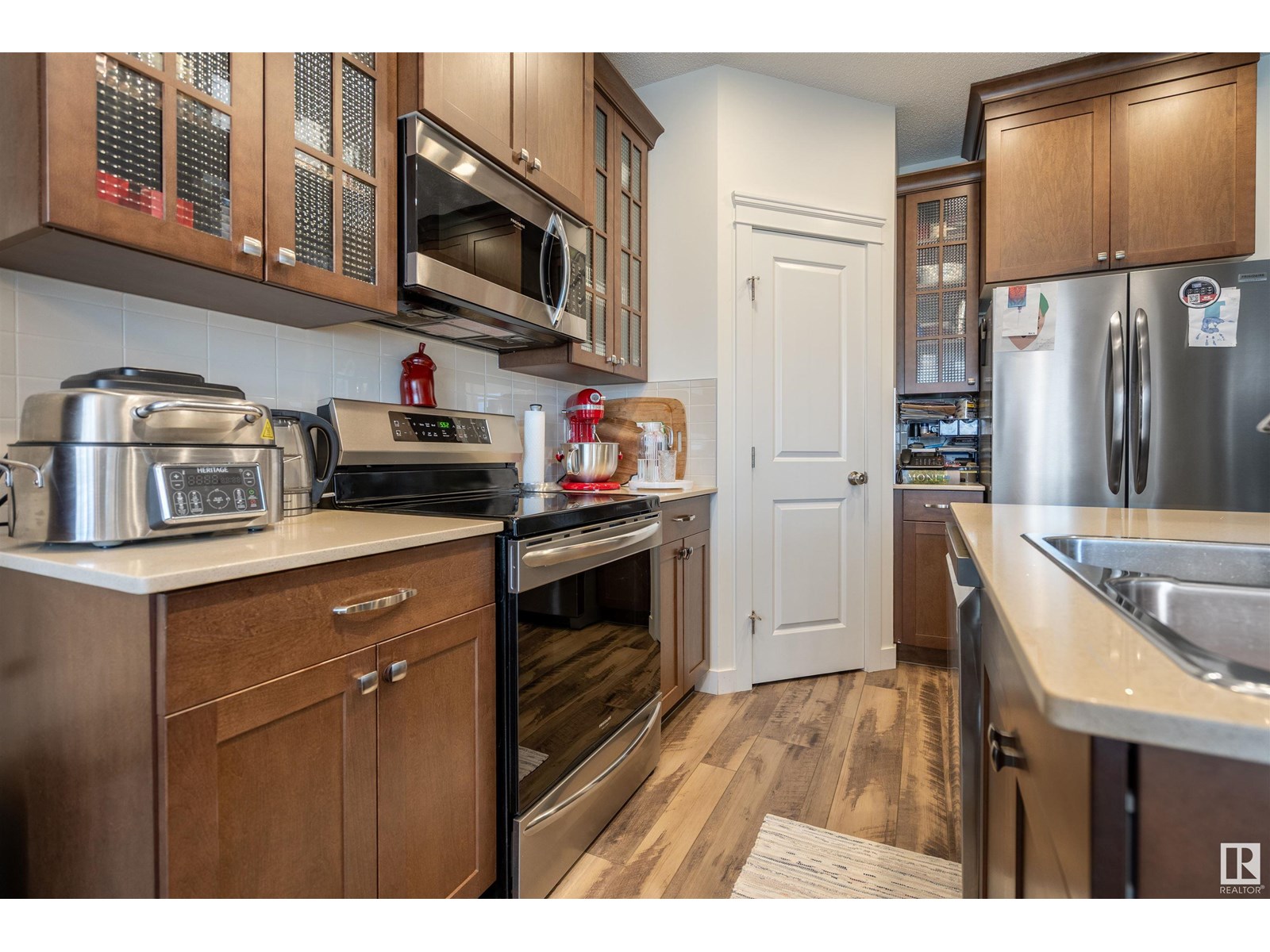 2066 Graydon Hill Cr Sw, Edmonton, Alberta  T6W 2W9 - Photo 4 - E4447040
