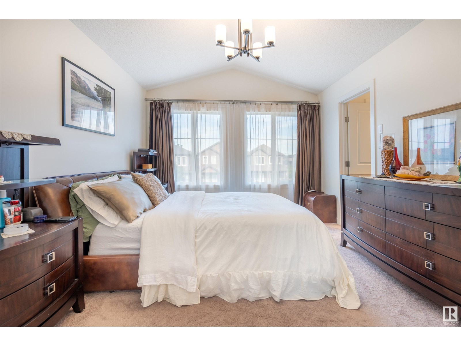 2066 Graydon Hill Cr Sw, Edmonton, Alberta  T6W 2W9 - Photo 7 - E4447040