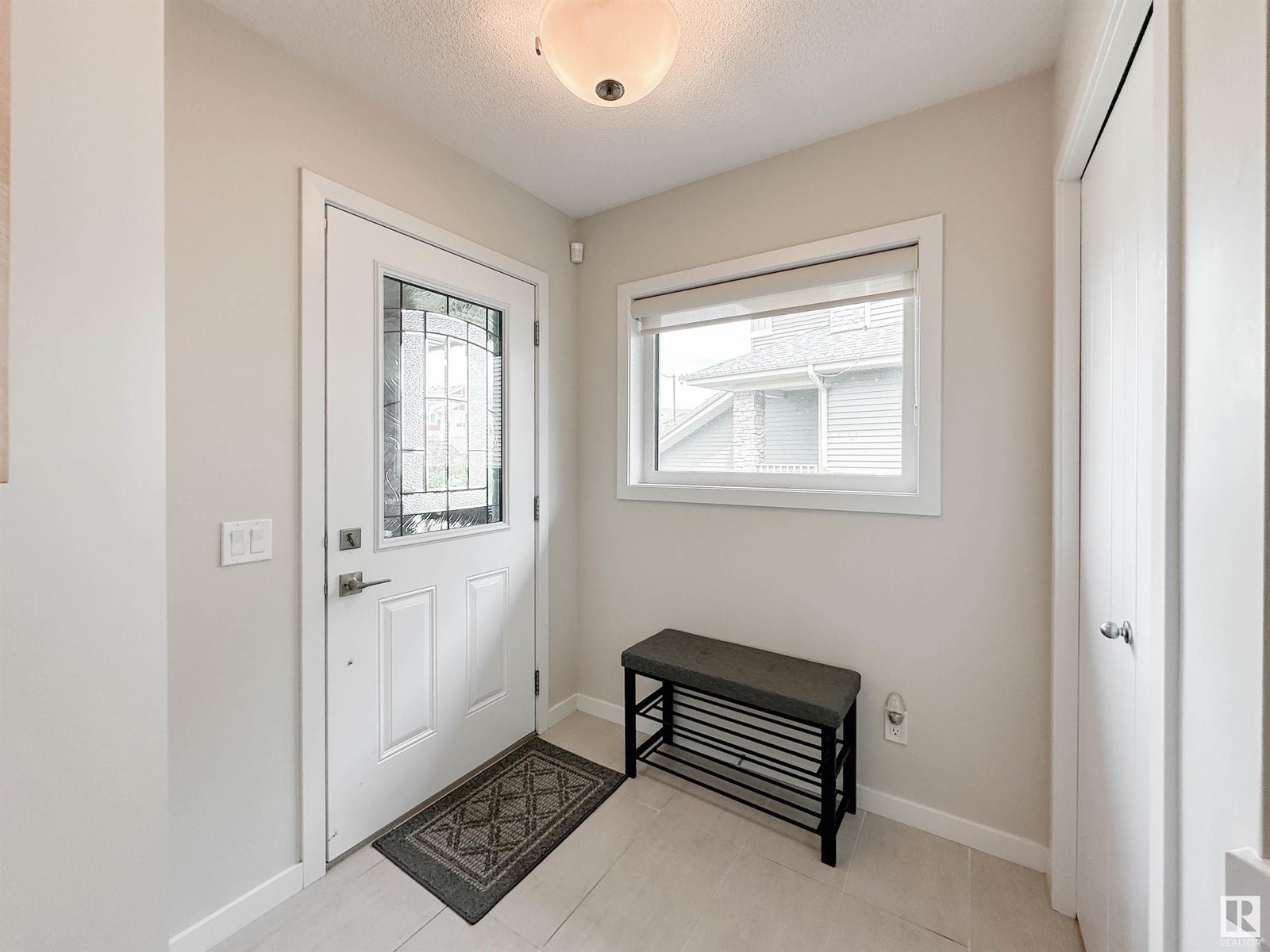 Property at 27 JAMES CR image 2
