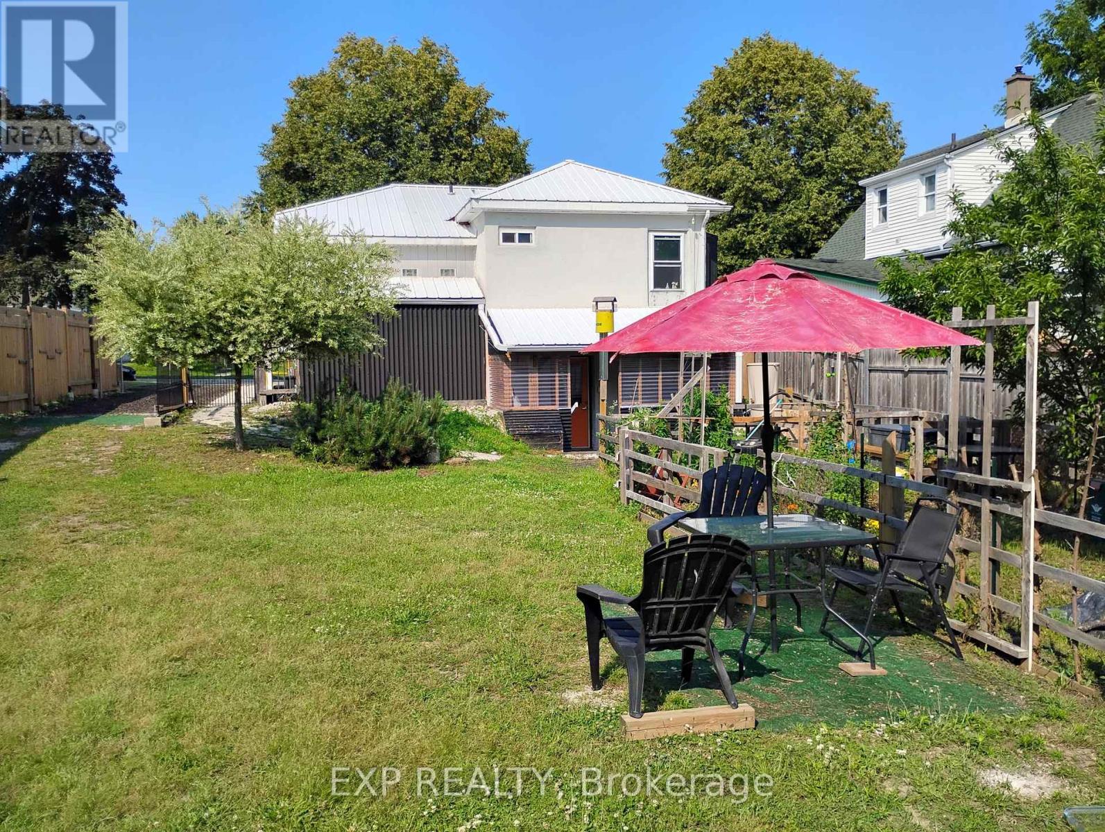 Property at 82 KEHL STREET image 2
