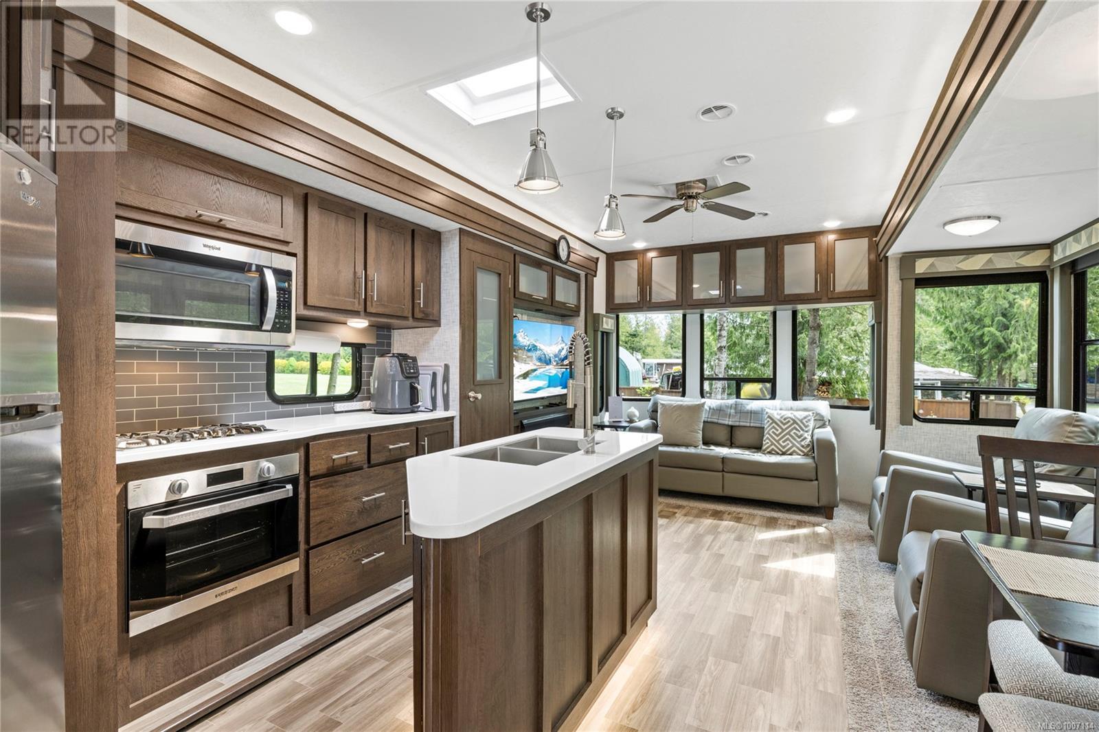 A11 2650 Turnbull Rd, Qualicum Beach, British Columbia  V9K 2R2 - Photo 7 - 1007114