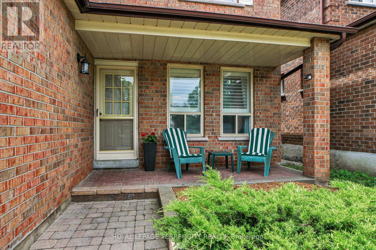 Property at 59 TRAWLEY CRESCENT image 3