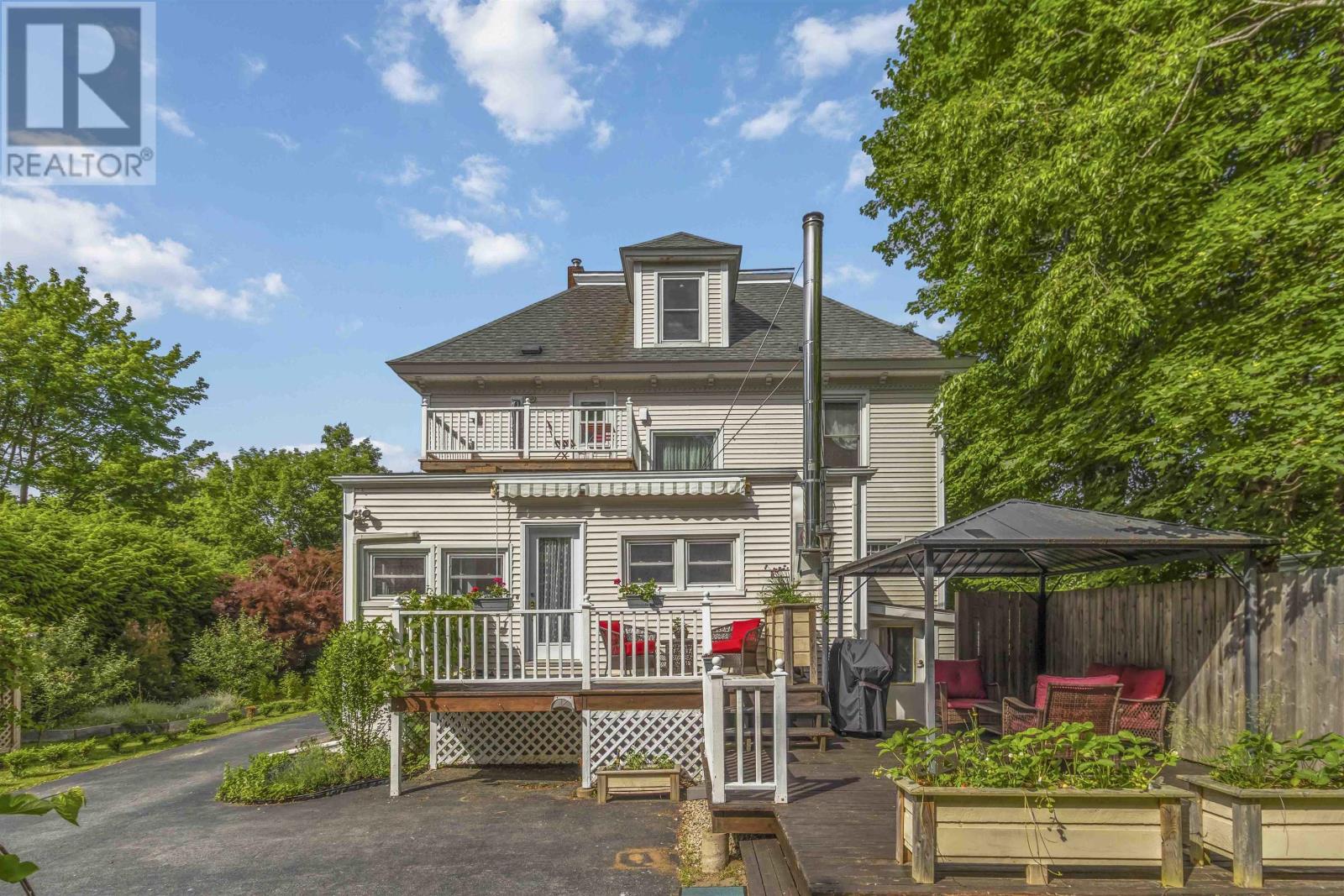 Property at 149 Queen Street image 3