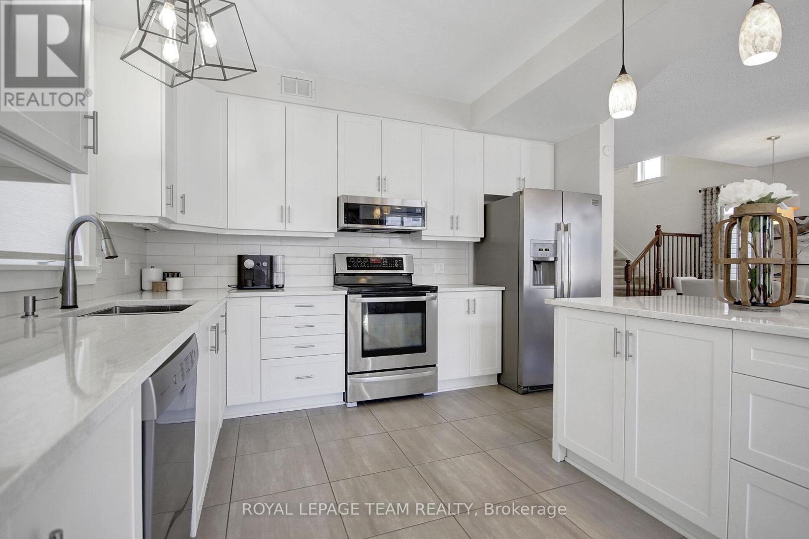 2613 Half Moon Bay Road, Ottawa, Ontario  K2J 0Z1 - Photo 16 - X12277406