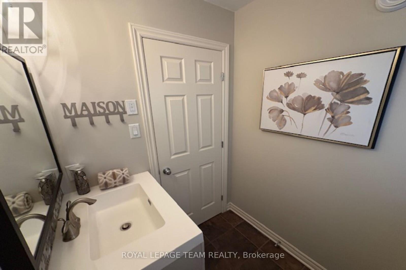 2613 Half Moon Bay Road, Ottawa, Ontario  K2J 0Z1 - Photo 24 - X12277406