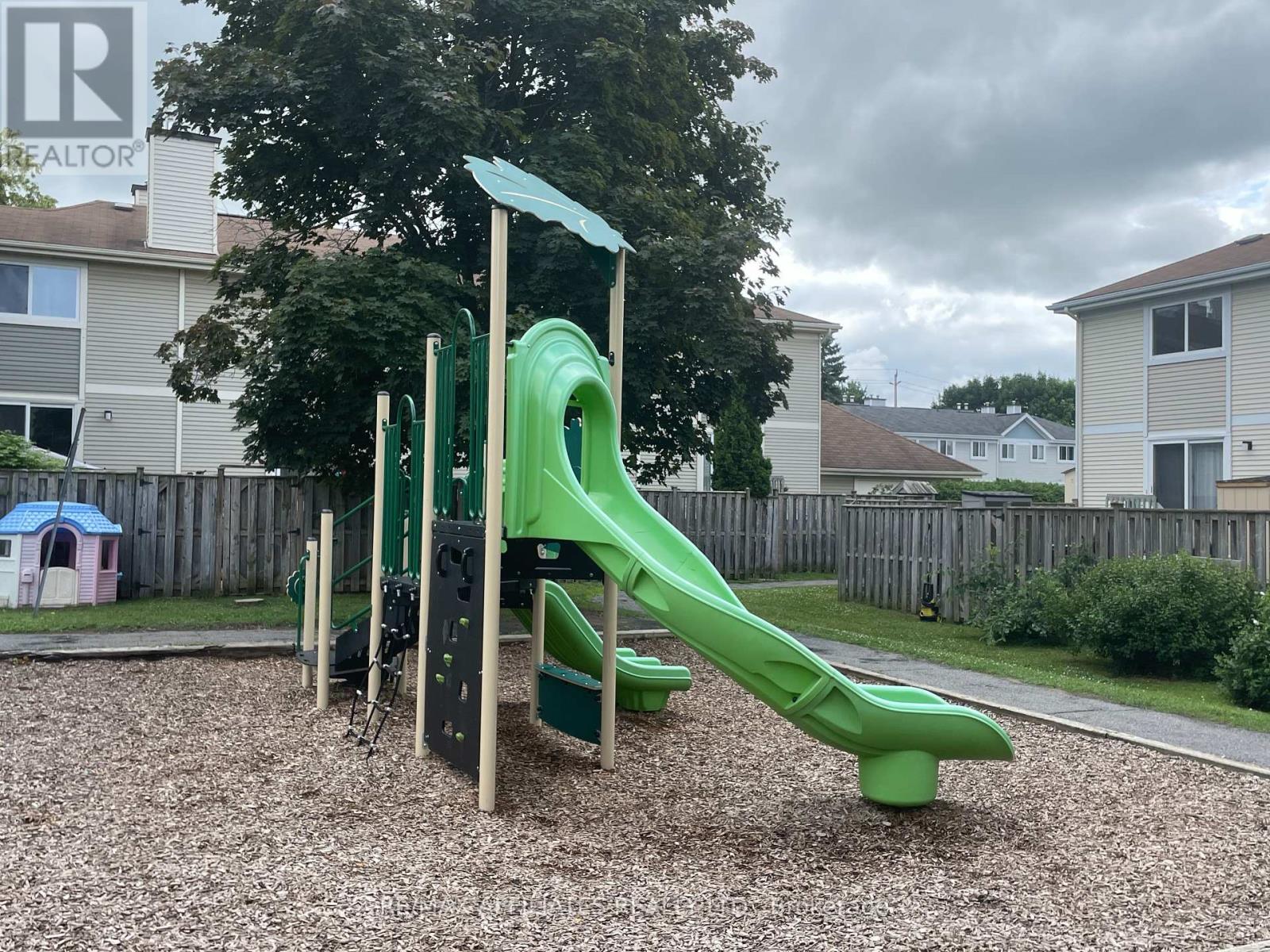 65 - 47 Mcdermot Court, Ottawa, Ontario  K2L 3V5 - Photo 34 - X12277414