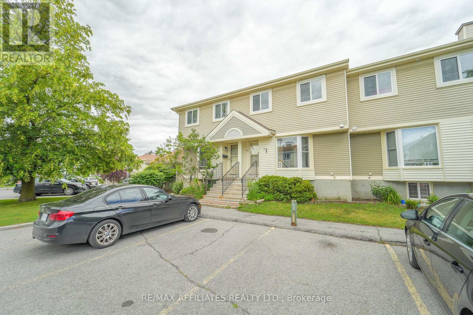 Property at 65 - 47 MCDERMOT COURT image 4