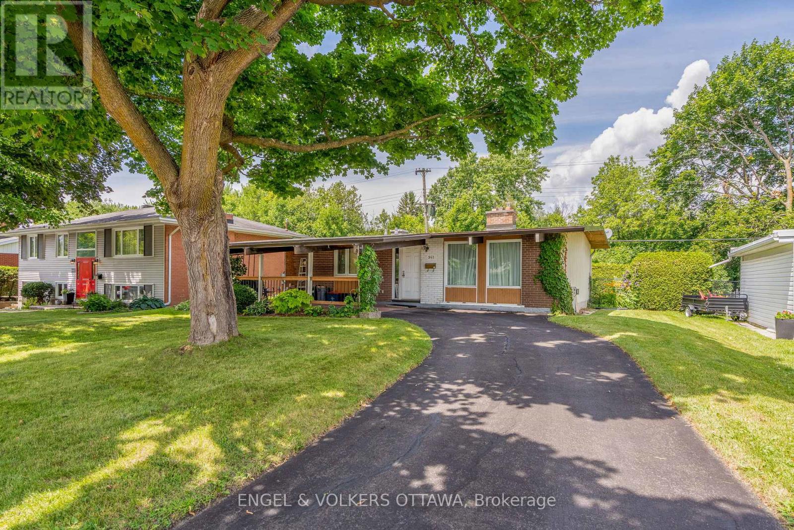 Property at 941 CROMWELL DRIVE image 2