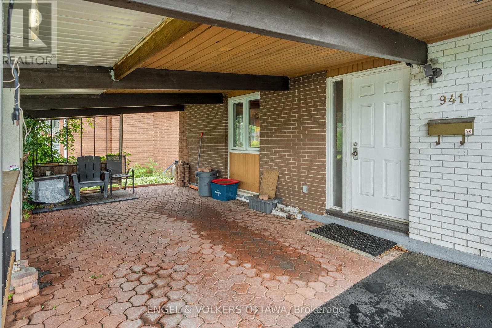 Property at 941 CROMWELL DRIVE image 4