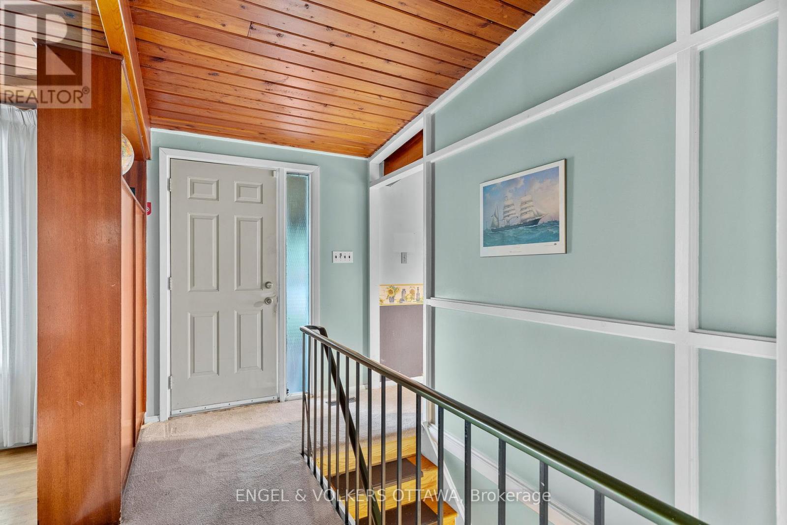 Property at 941 CROMWELL DRIVE image 5