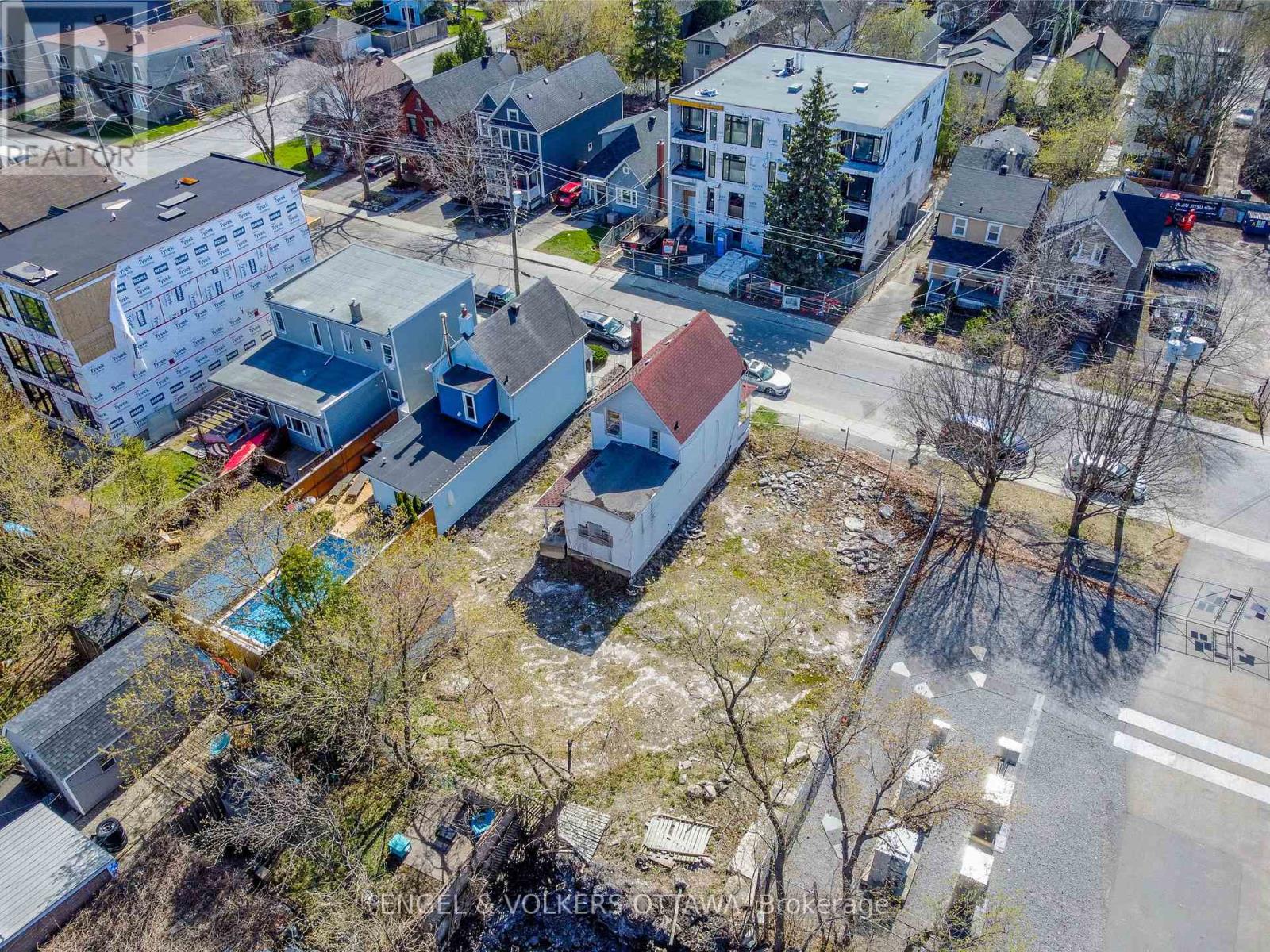 243-245 Hinchey Avenue, Ottawa, Ontario  K1Y 1L9 - Photo 11 - X12277520