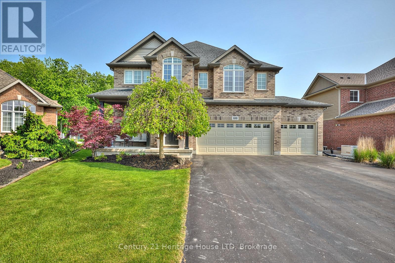 Property at 680 BRIAN STREET image 1