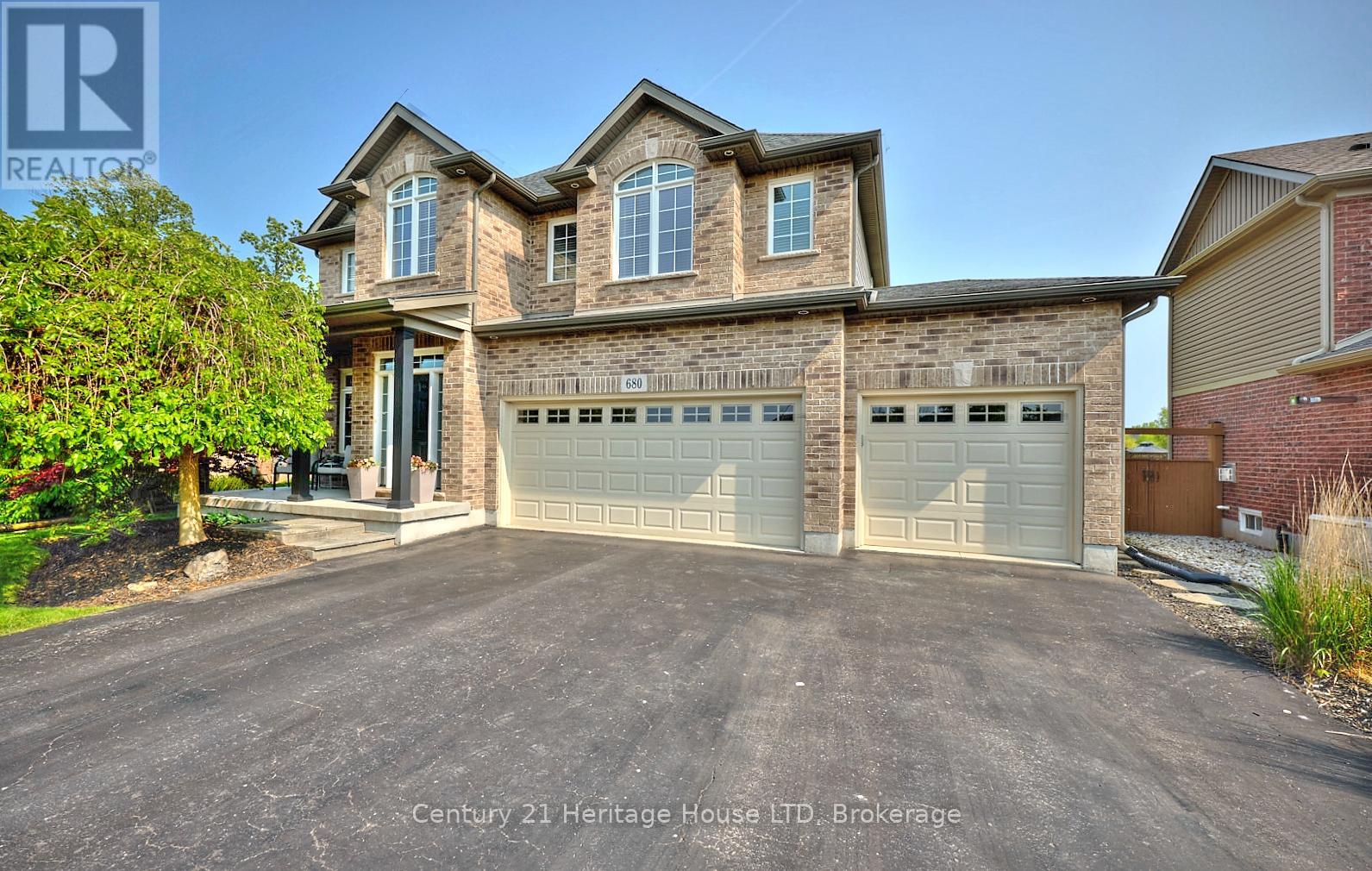 Property at 680 BRIAN STREET image 2