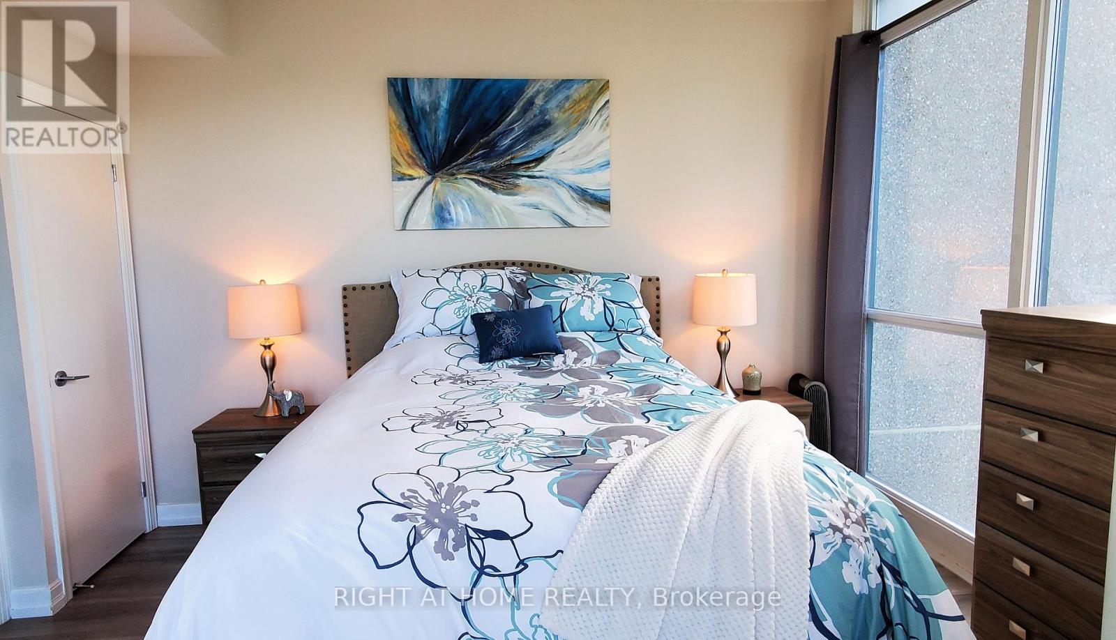 2502 - 219 Fort York Boulevard, Toronto (Waterfront Communities), Ontario  M5V 1B1 - Photo 11 - C12277430