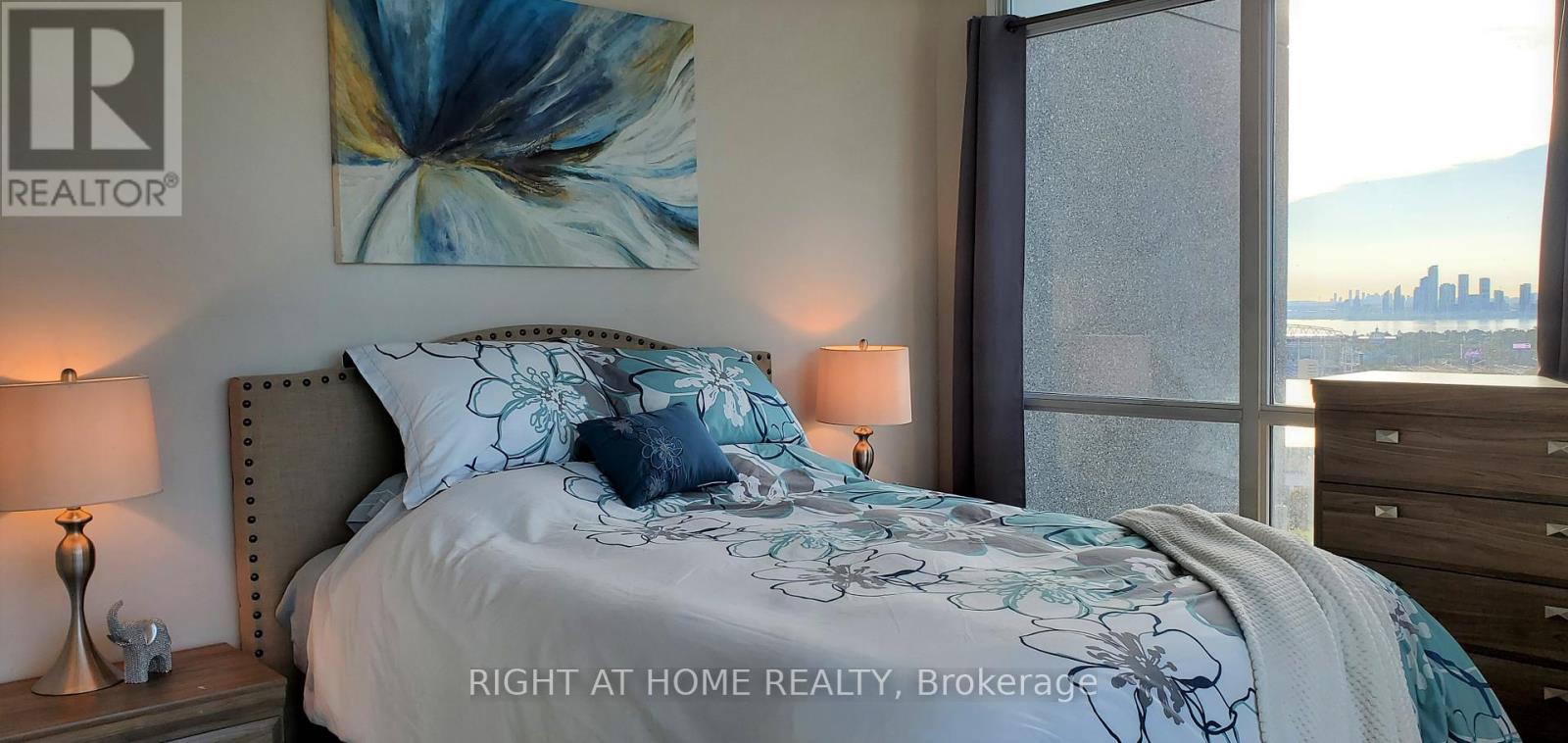 2502 - 219 Fort York Boulevard, Toronto (Waterfront Communities), Ontario  M5V 1B1 - Photo 12 - C12277430