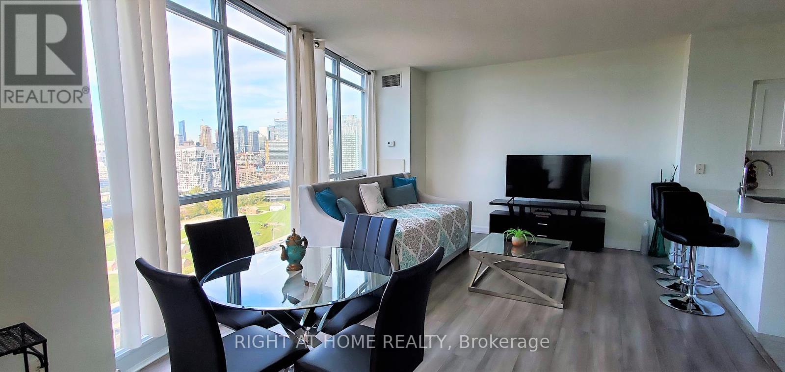 2502 - 219 Fort York Boulevard, Toronto (Waterfront Communities), Ontario  M5V 1B1 - Photo 5 - C12277430