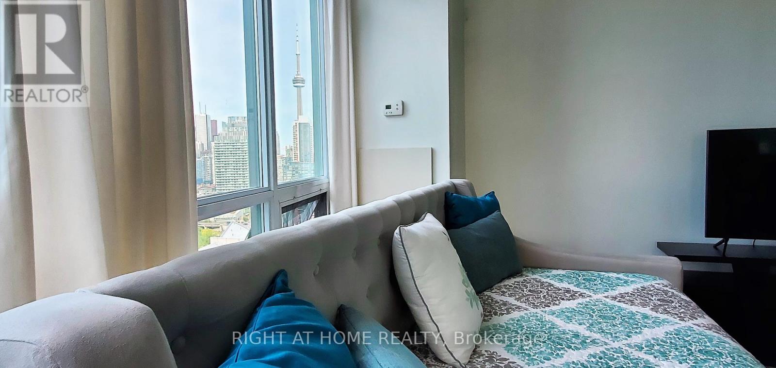 2502 - 219 Fort York Boulevard, Toronto (Waterfront Communities), Ontario  M5V 1B1 - Photo 7 - C12277430