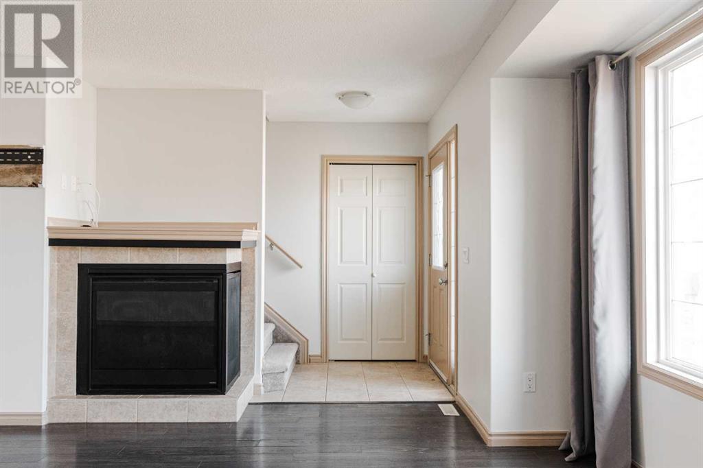 Property at 144 Grosbeak Way image 2