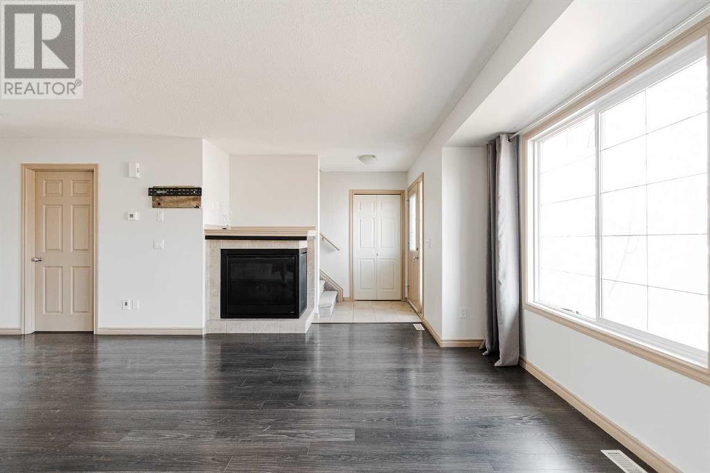 Property at 144 Grosbeak Way image 5