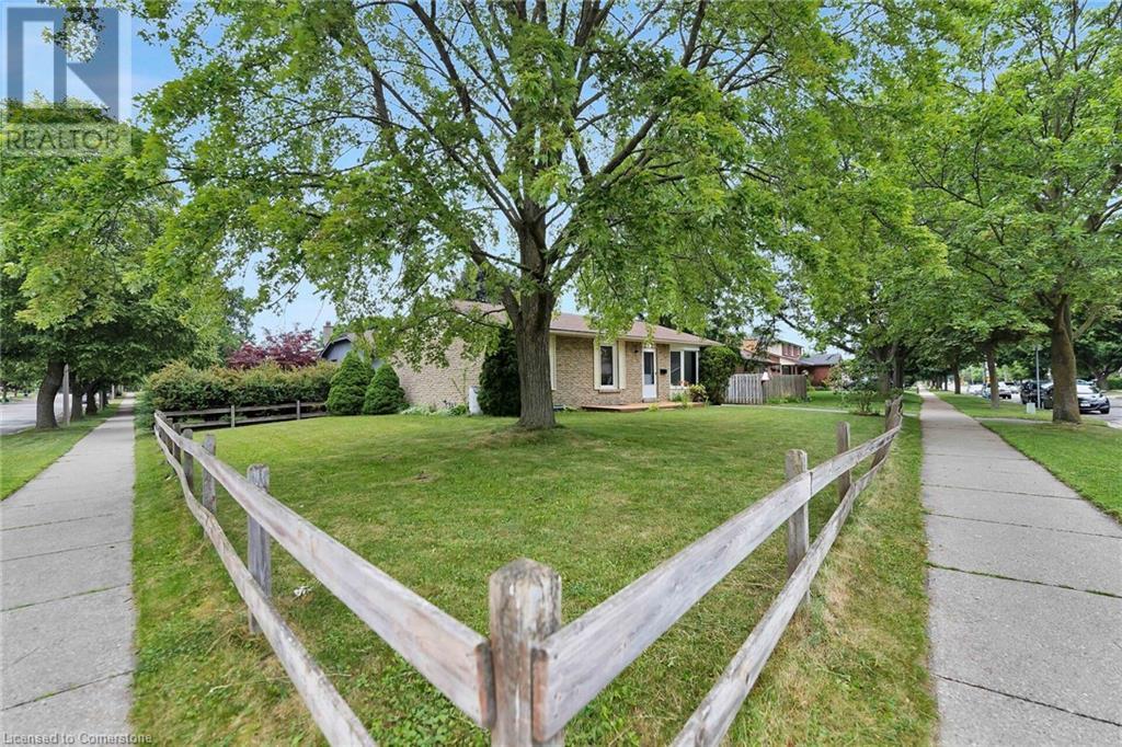 Property at 262 HERITAGE Drive image 4