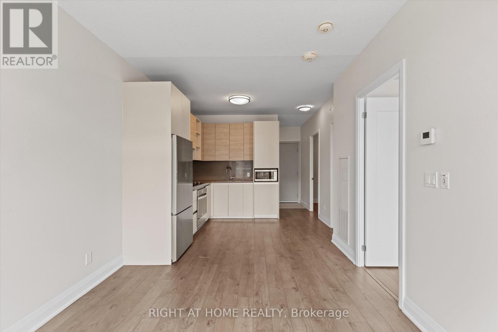 809 - 396 Highway 7 E, Richmond Hill, Ontario  L4B 0G7 - Photo 17 - N12277508