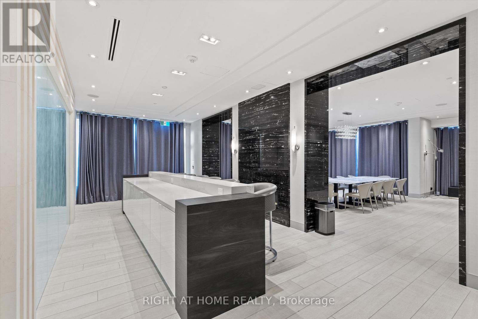 809 - 396 Highway 7 E, Richmond Hill, Ontario  L4B 0G7 - Photo 28 - N12277508