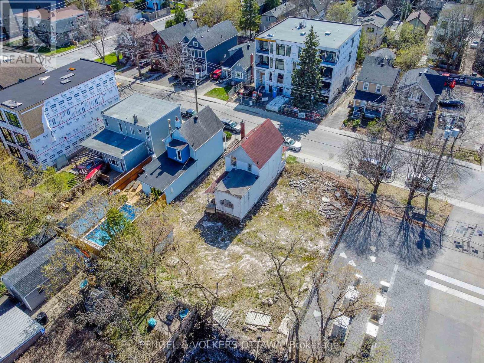 243-245 Hinchey Avenue, Ottawa, Ontario  K1Y 1L9 - Photo 11 - X12277533