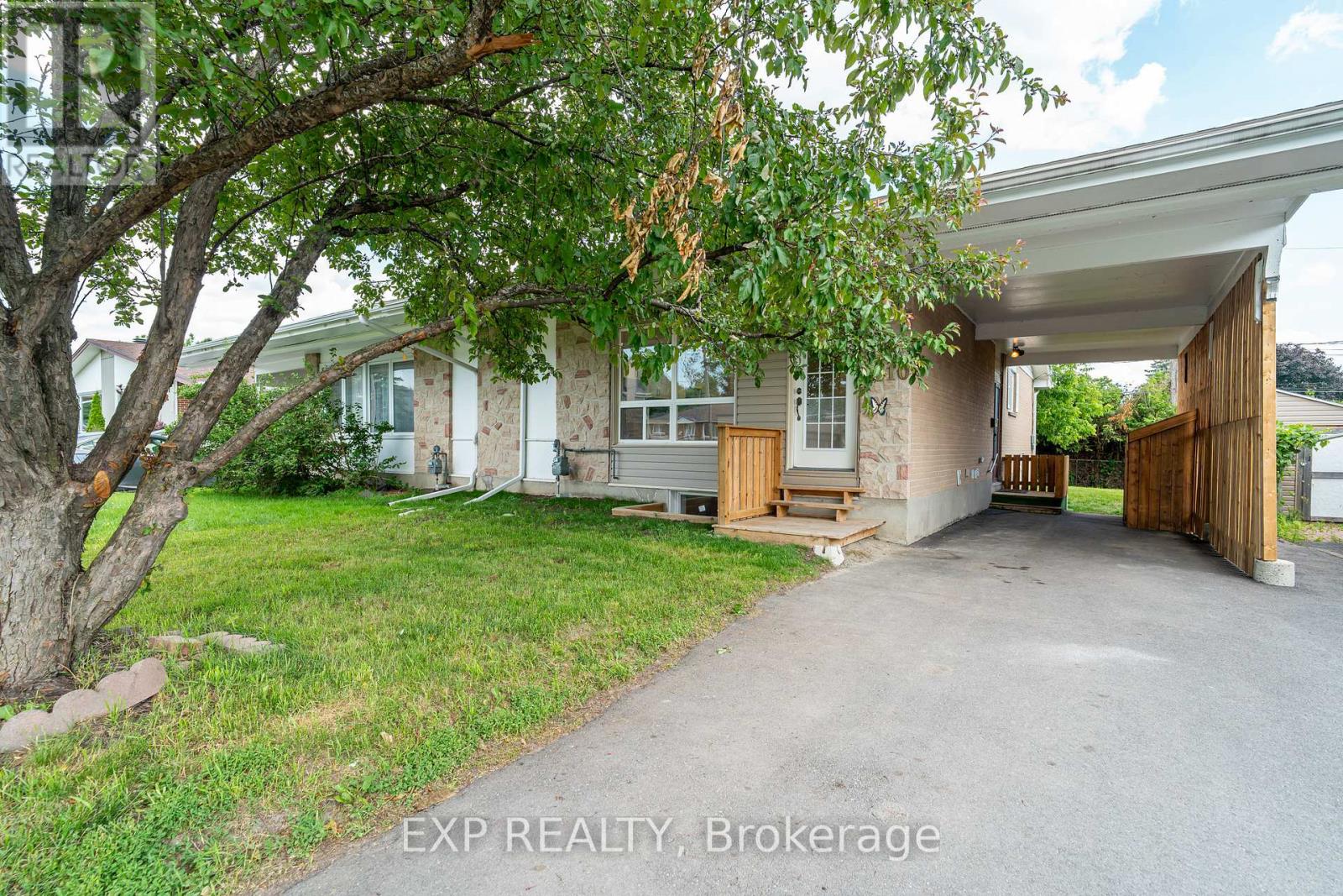 Property at 110 FIELDROW STREET image 1