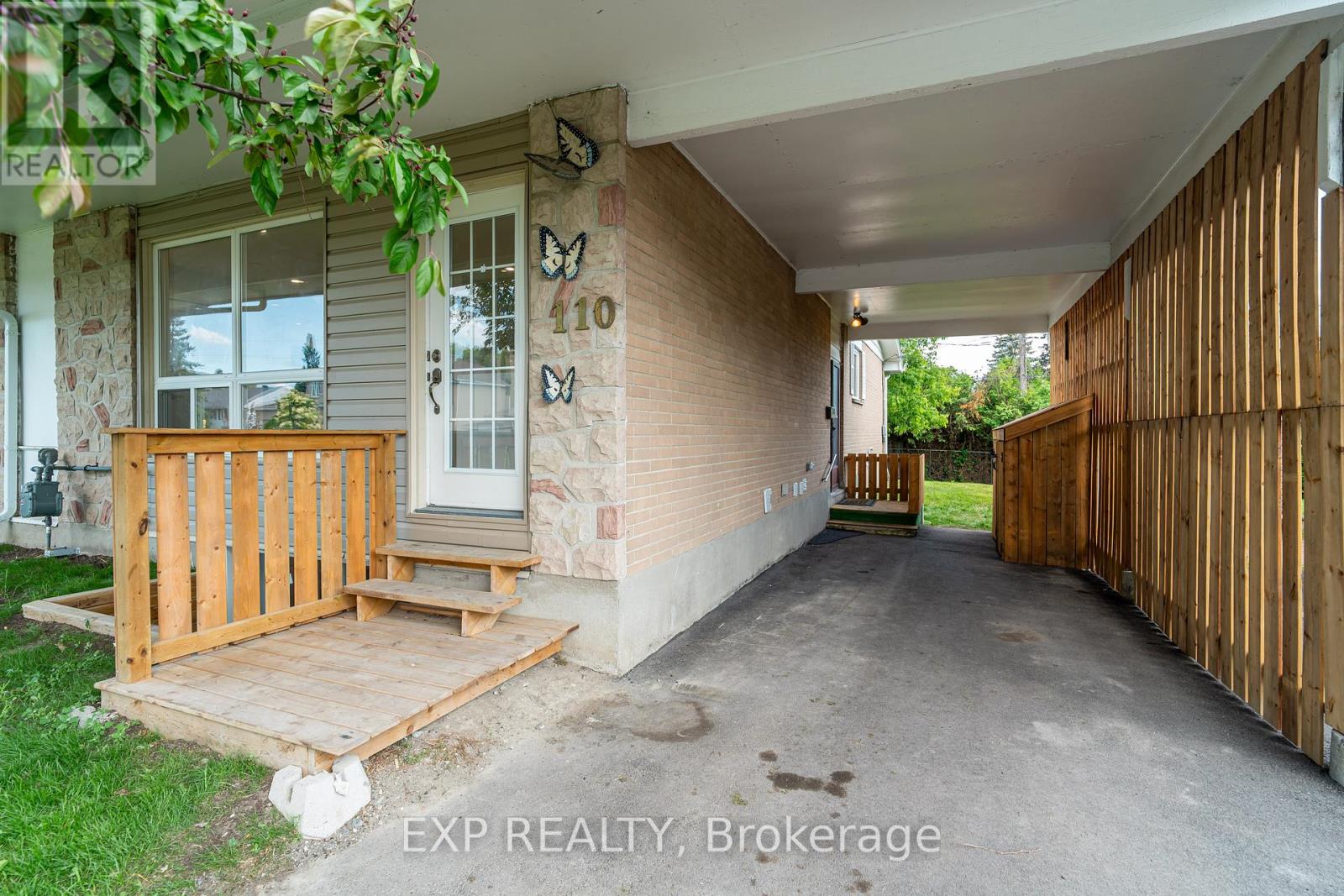 Property at 110 FIELDROW STREET image 2