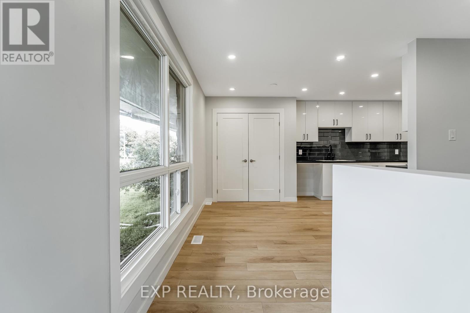 Property at 110 FIELDROW STREET image 3
