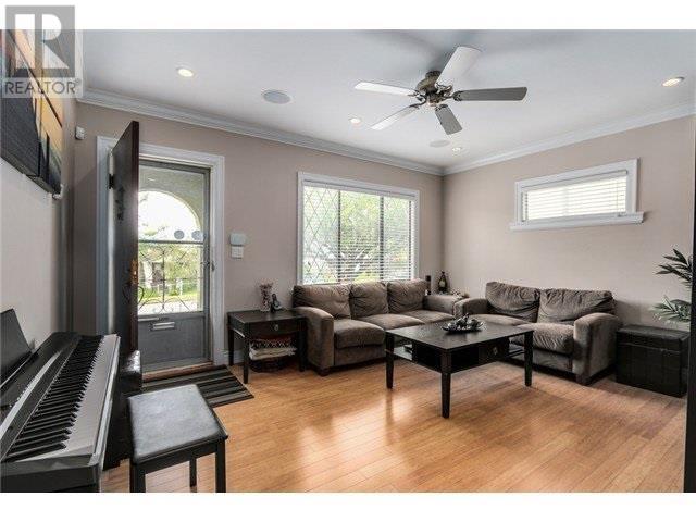 Property at 1942 E 49TH AVENUE image 3
