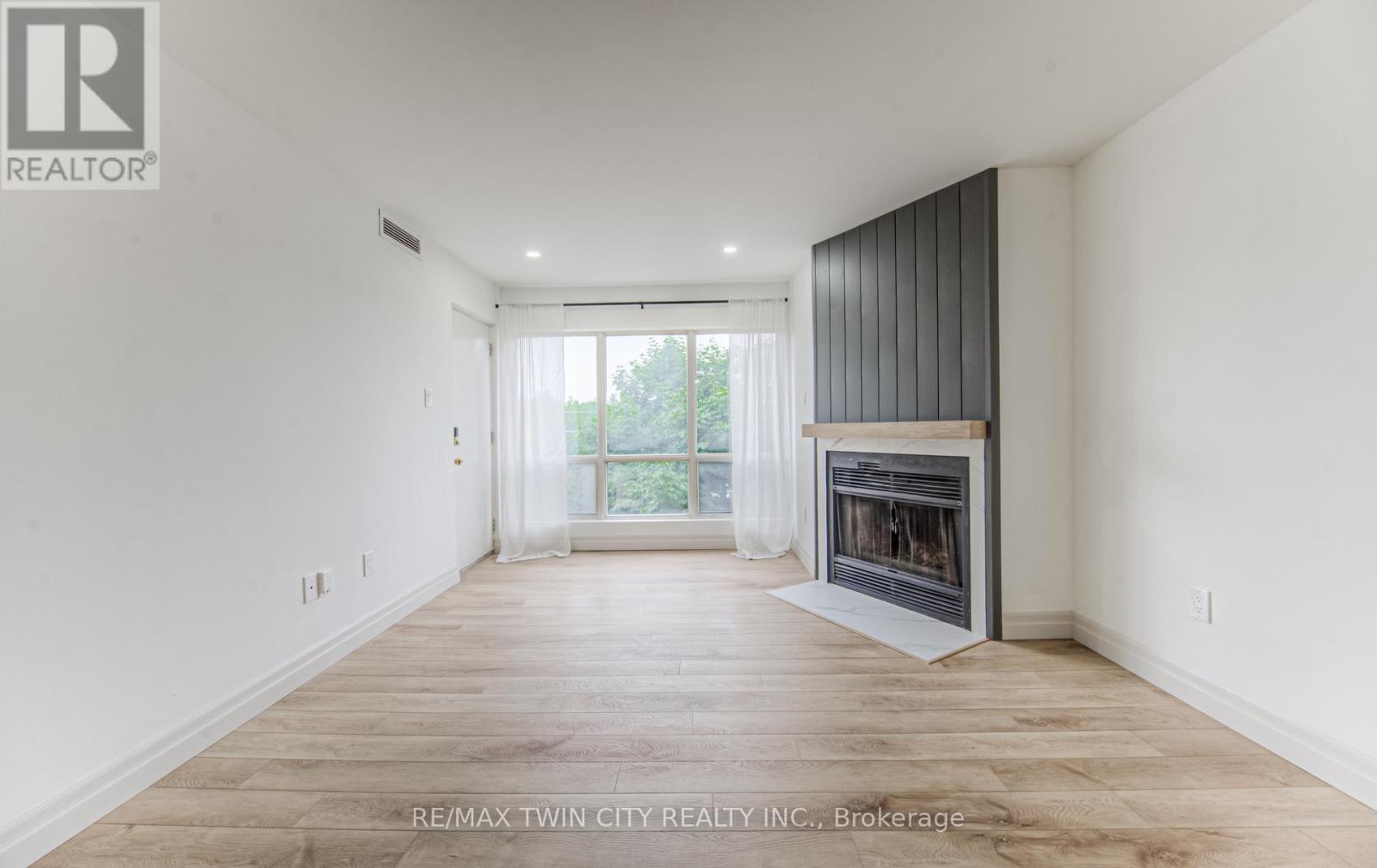 321 - 15 Hofstetter Avenue, Kitchener, Ontario  N2A 3Z7 - Photo 9 - X12277450