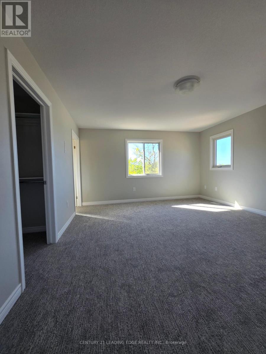 Upper - 66 Willson Drive, Thorold (Hurricane/merrittville), Ontario  L2V 0G7 - Photo 5 - X12277510