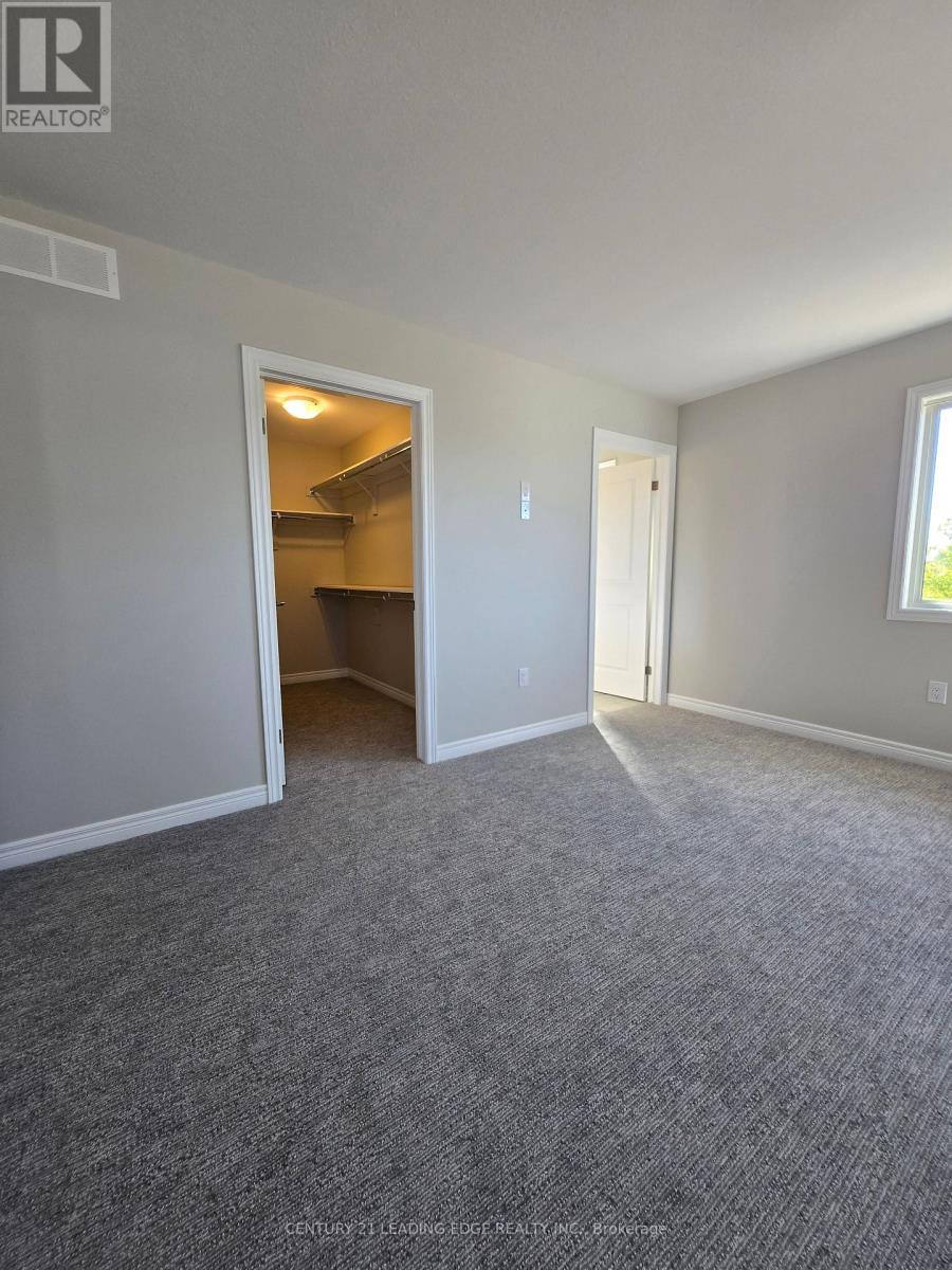 Upper - 66 Willson Drive, Thorold (Hurricane/merrittville), Ontario  L2V 0G7 - Photo 6 - X12277510