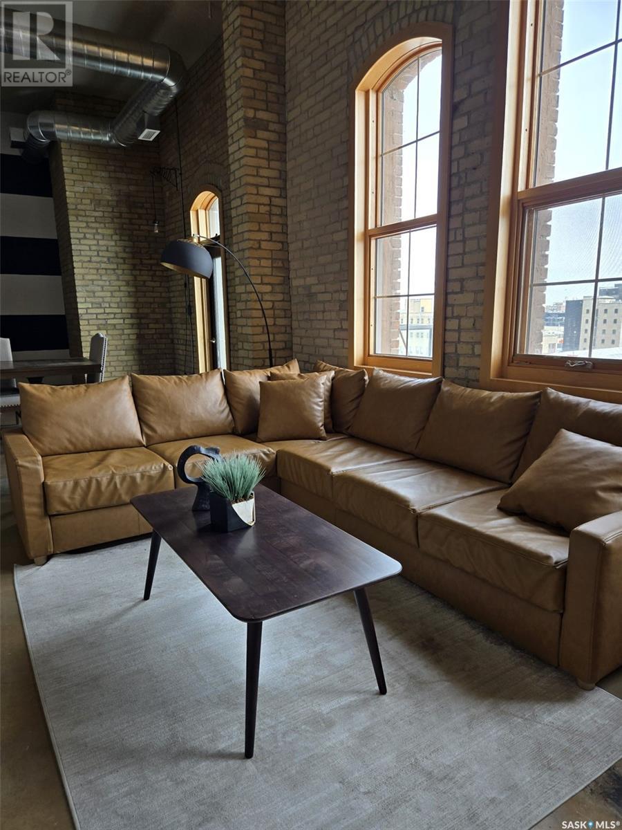 Property at 501 73 24th STREET E image 3