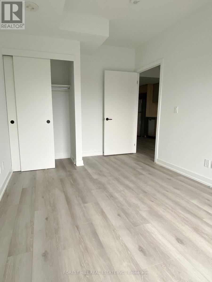 410 - 2000 Bathurst Street, Toronto, Ontario  M5P 0A7 - Photo 3 - C12277529