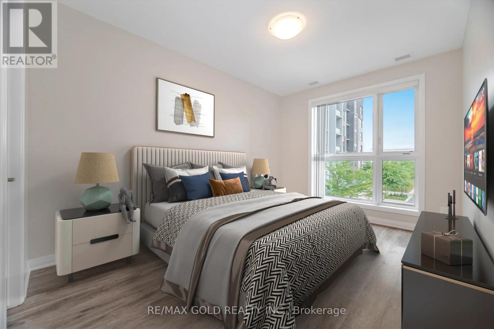 202 - 95 Dundas Street W, Oakville, Ontario  L6M 5N4 - Photo 9 - W12273984