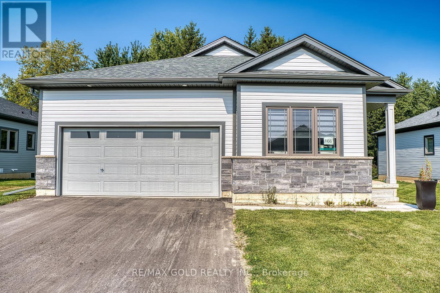 166 Ellen Street, North Perth, Ontario  N0G 1B0 - Photo 1 - X12277562