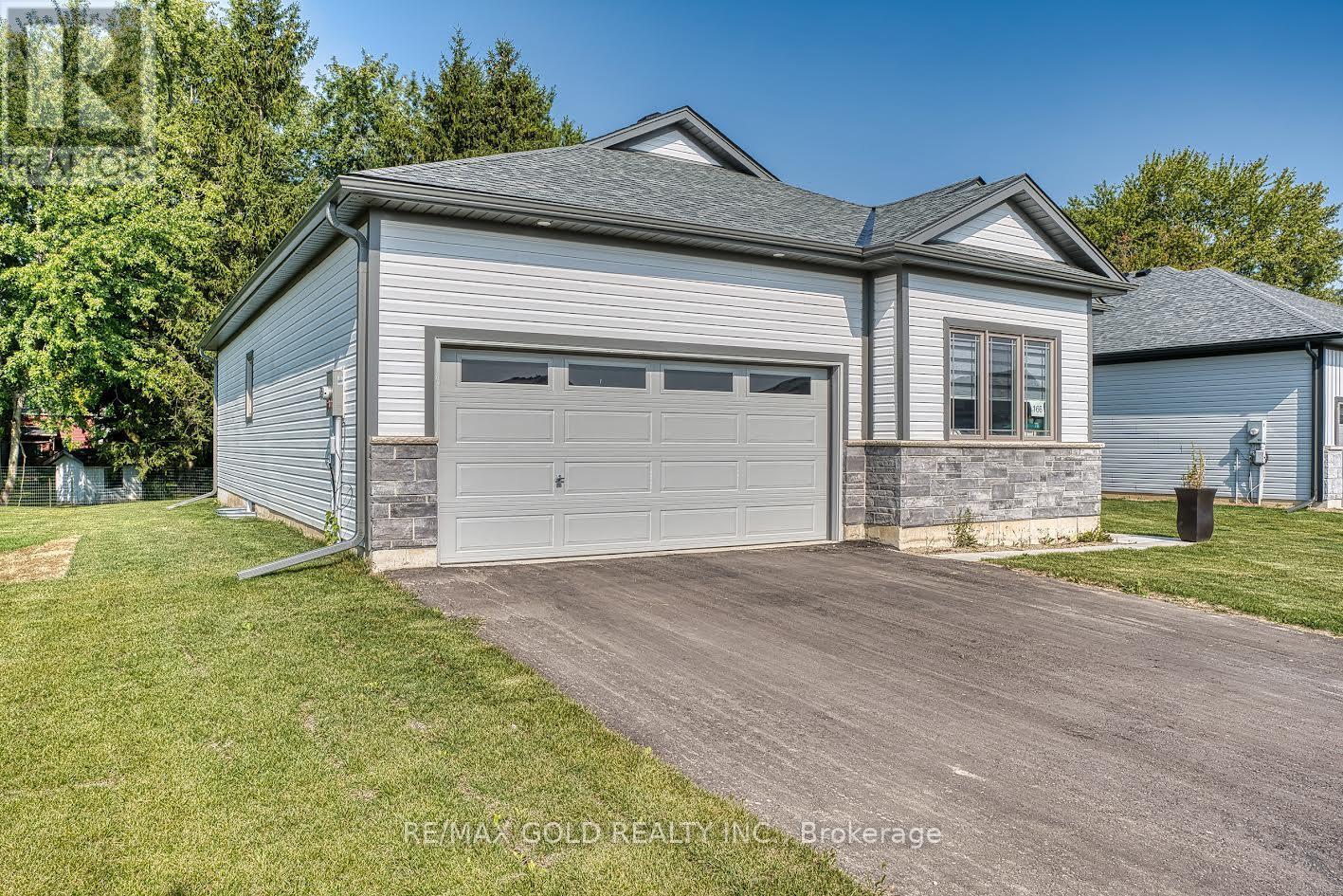 166 Ellen Street, North Perth, Ontario  N0G 1B0 - Photo 3 - X12277562