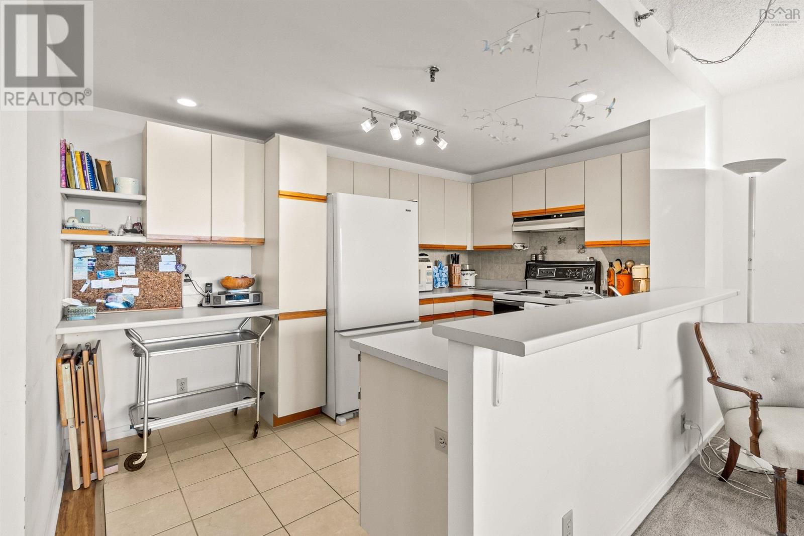 210 1 Prince Street, Dartmouth, Nova Scotia  B2Y 4L3 - Photo 11 - 202516933