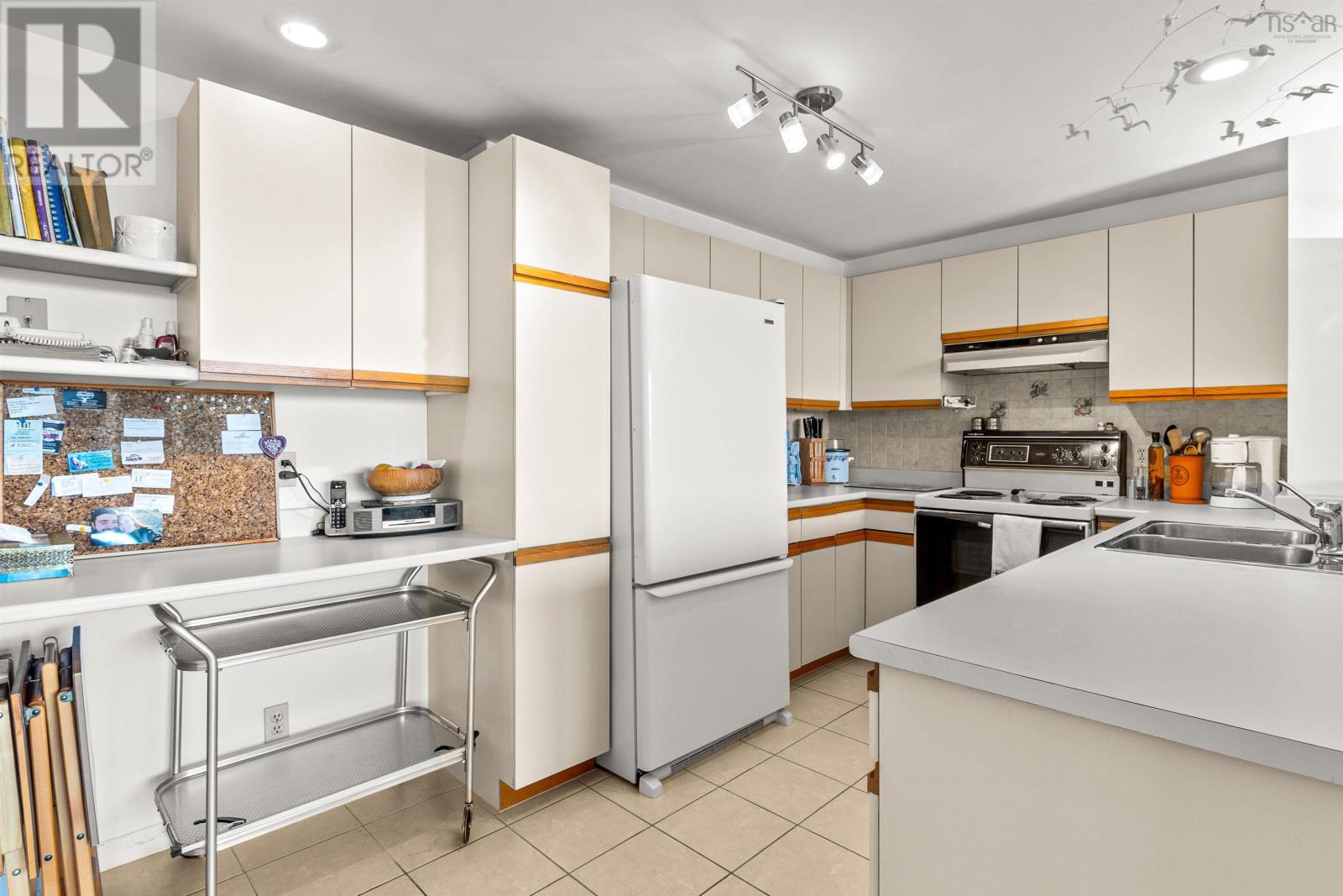 210 1 Prince Street, Dartmouth, Nova Scotia  B2Y 4L3 - Photo 12 - 202516933