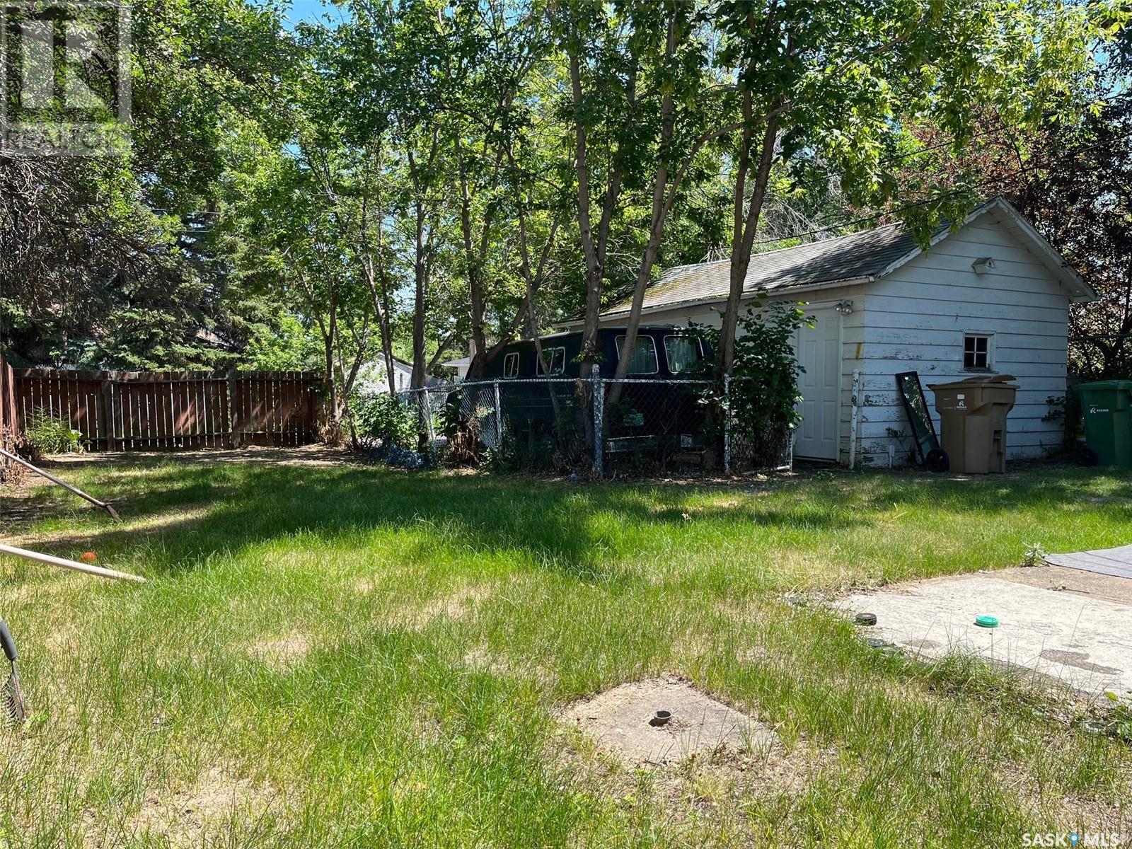 3267 Athol Street, Regina, Saskatchewan  S4S 1Z1 - Photo 41 - SK012315