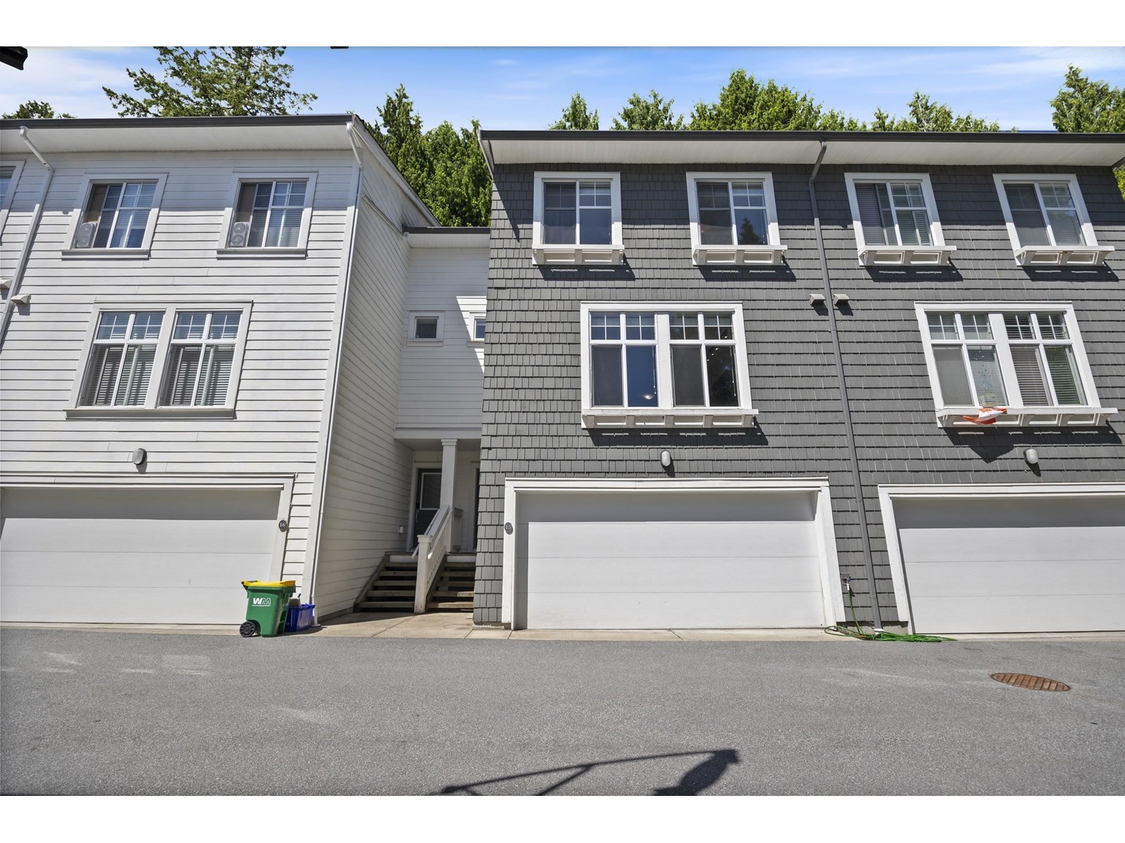 Property at 15 10433 158 STREET image 2