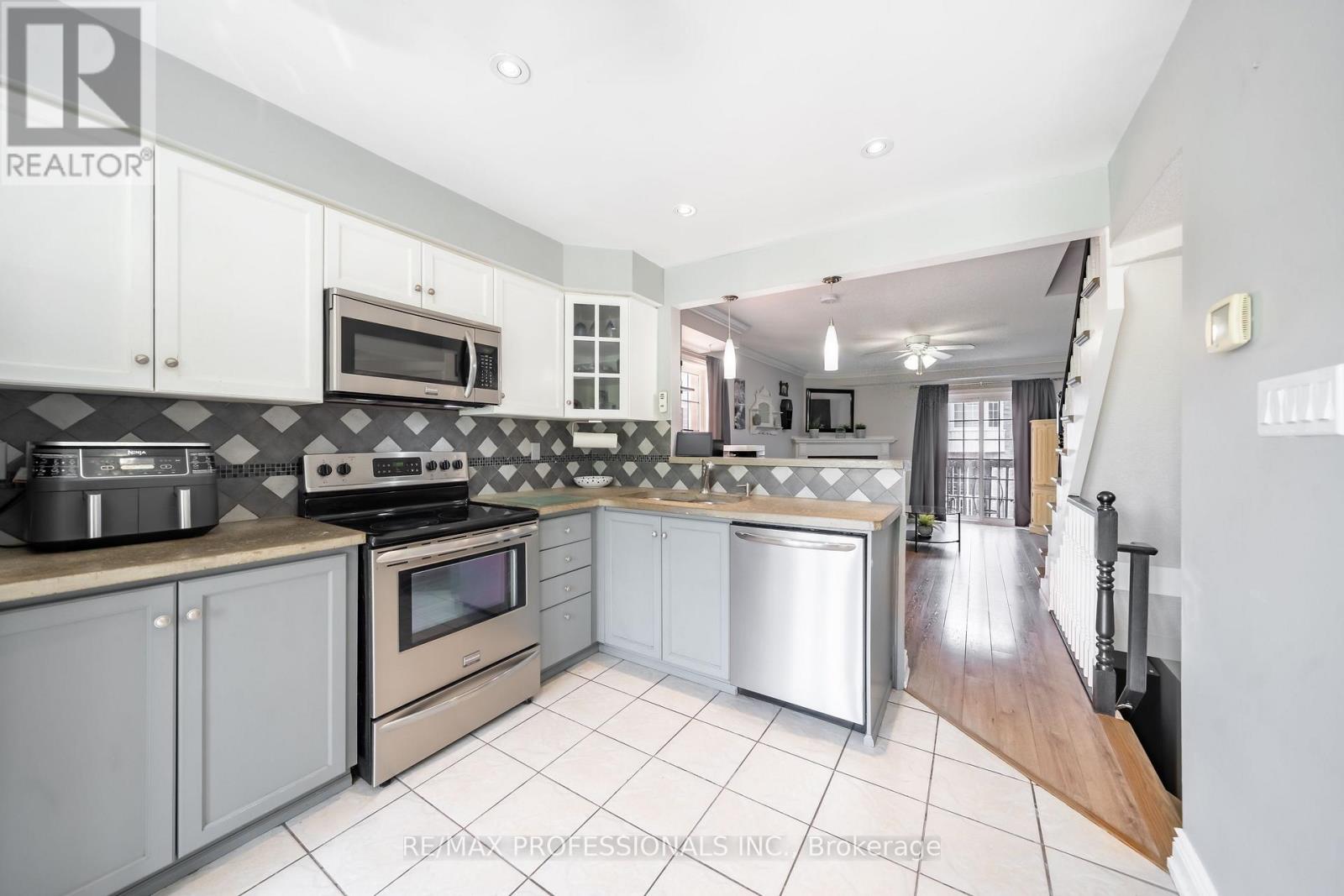 12 - 3480 Upper Middle Road, Burlington (Palmer), Ontario  L7M 4R8 - Photo 4 - W12277586